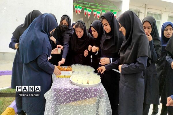 جشن میلادحضرت زینب کبری (س)در دبیرستان فاطمه زهرا (س) شهرستان بوشهر