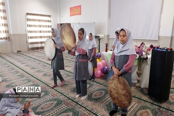 مراسم جشن ولادت حضرت زینب در مدارس مهریز