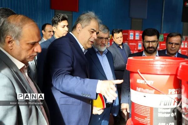 بازدید استاندار آذربایجان غربی از واحد های صنعتی
