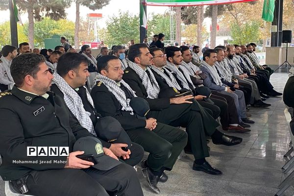 آیین غبارروبی و عطرافشانی مزار مطهر شهدای شهرستان قدس