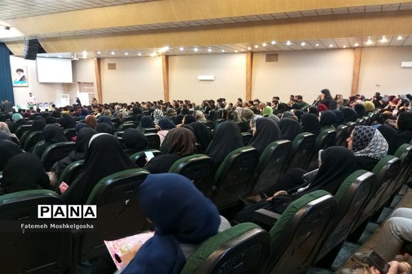 تجلیل از ستارگان قرآنی ناحیه 3 شیراز