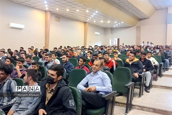 تجلیل از ستارگان قرآنی ناحیه 3 شیراز