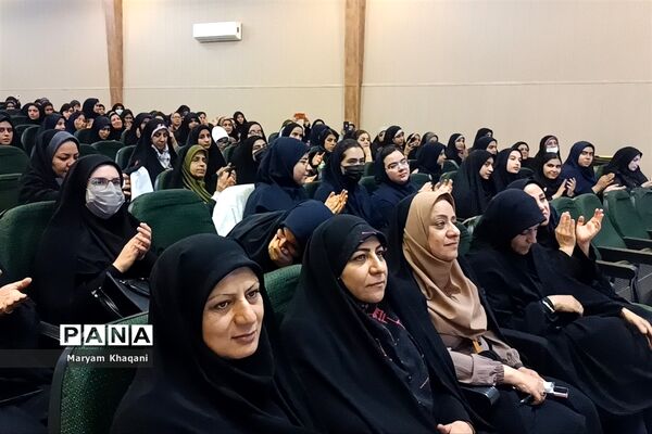 تجلیل از ستارگان قرآنی ناحیه 3 شیراز