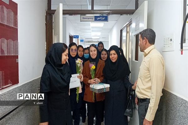 گرامیداشت ولادت حضرت زینب(س)و روز پرستار توسط دانش‌آموزان دبیرستان نسیبه