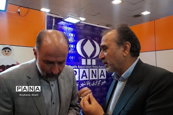 بازدید معاون حقوقی رئیس‌جمهوری از جشنواره کشوری «یاریگران زندگی»
