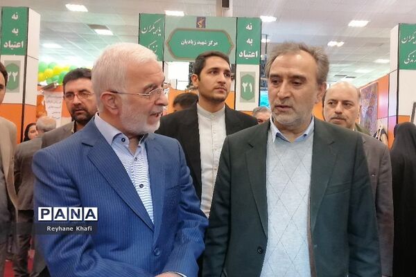 بازدید معاون حقوقی رئیس‌جمهوری از جشنواره کشوری «یاریگران زندگی»