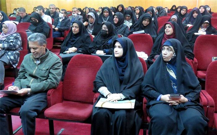تربیت اخلاقی سه بعد شناختی، عاطفی و عملی دارد