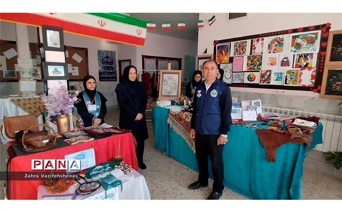 برگزاری نمایشگاه کارآفرینی به مناسبت هفته جهانی کارآفرینی در هنرستان کاردانش حضرت معصومه (س) شهرستان شیروان/ فیلم