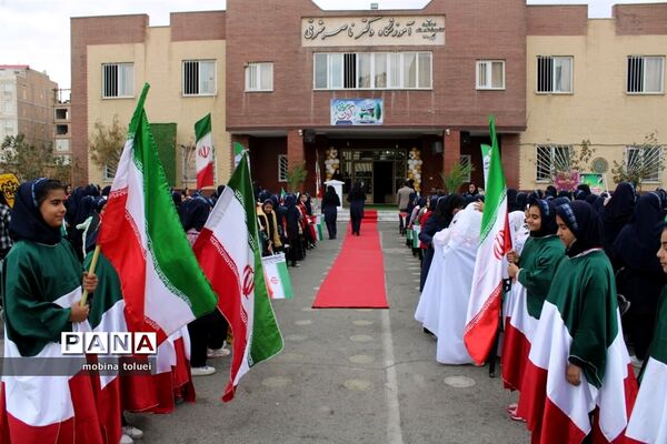جشن میلاد حضرت زینب در آموزشگاه فرزانگان ناحیه یک بهارستان