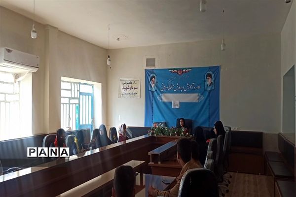 جلسه توجیهی  با دانش‌آموز خبرنگاران پانا