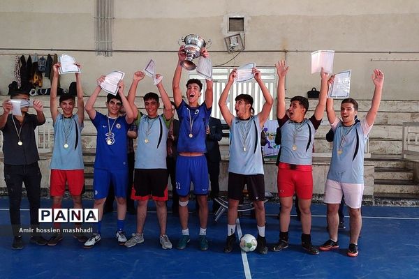 فینال مسابقات داخلی فوتسال دبیرستان ابن‌سینا رودهن