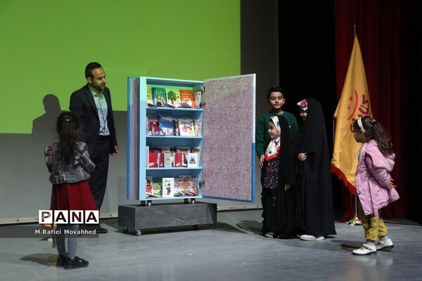 رونمایی از 42 عنوان کتاب کودک در قم