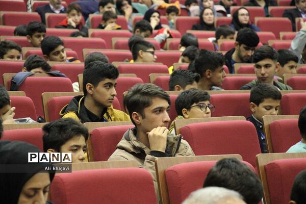 اولین گردهمایی بزرگ کتابیاران دهه نودی در تبریز