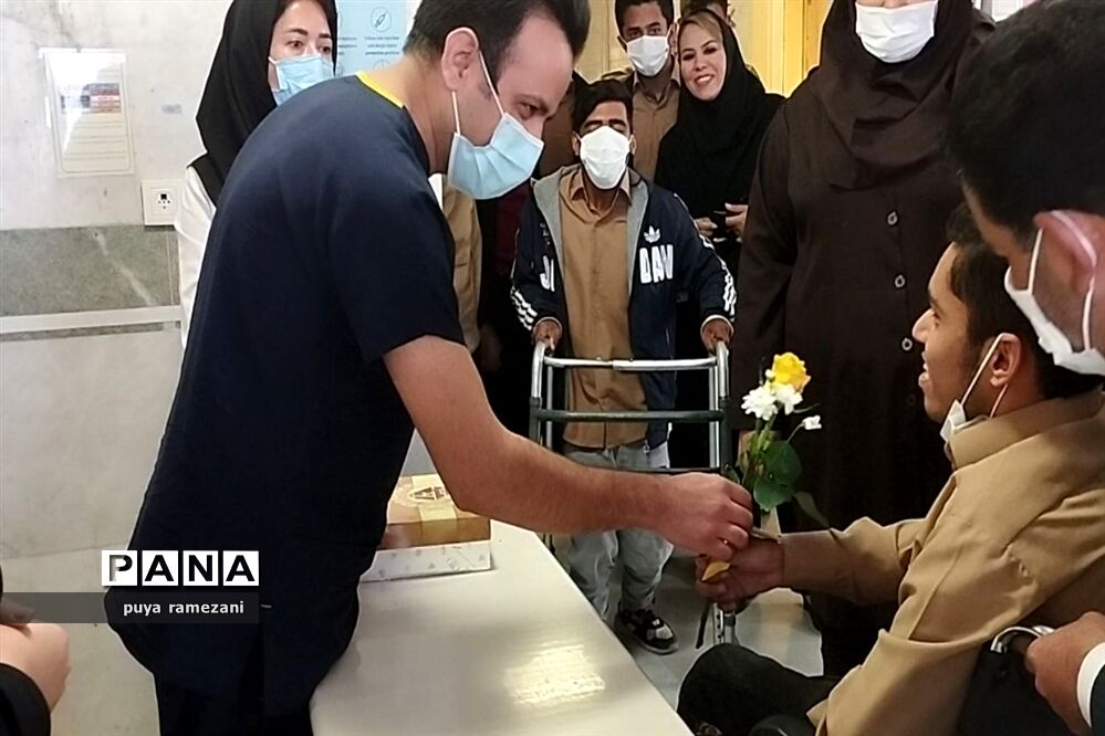 تقدیر از پرستاران به‌مناسبت روز پرستار