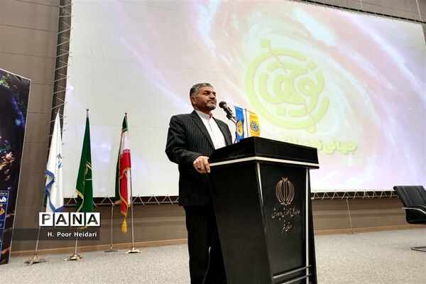 همایش «نوجهان» آغاز فعالیت شوراهای دانش‌آموزی در قم