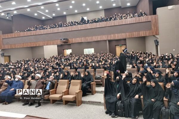 همایش «نوجهان» آغاز فعالیت شوراهای دانش‌آموزی در قم