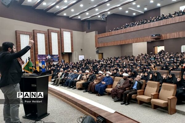 همایش «نوجهان» آغاز فعالیت شوراهای دانش‌آموزی در قم