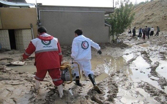 امدادرسانی هلال احمر به 12 استان متاثر از سیل و آبگرفتگی