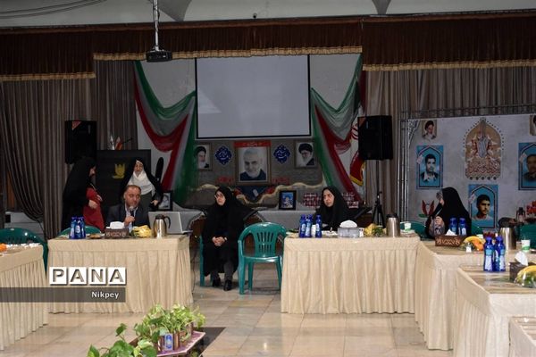 برگزاری جلسه مشترک در دبیرستان شاهد حجاب منطقه ۱۳