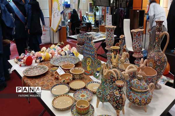 نمایشگاه یاریگران زندگی انتخاب آگاهانه در کانون پرورش فکری کودکان و نوجوانان تهران