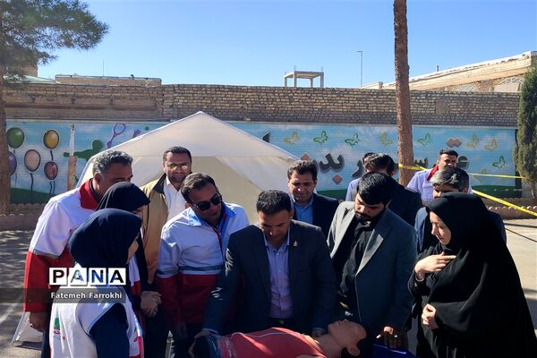 افتتاحیه طرح دادرس در مدارس شهرستان آباده