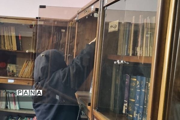 نمایشگاه کتاب مهدوی با هدف ترویج فرهنگ کتاب‌خوانی در ناحیه یک شهرری