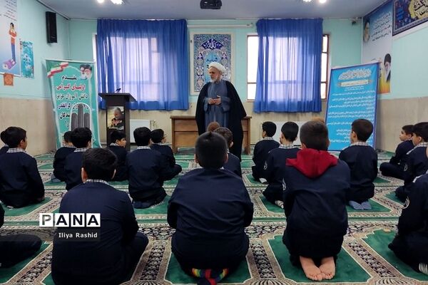 برگزاری مسابقات قرآن و عترت و نماز در مدرسه شاهد خاتم الانبیا شهرستان قرچک