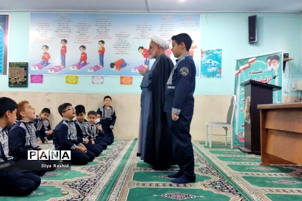 برگزاری مسابقات قرآن و عترت و نماز در مدرسه شاهد خاتم الانبیا شهرستان قرچک
