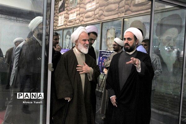بازدید وزیر نفت از نمایشگاه «روایت پیشرفت» در قم