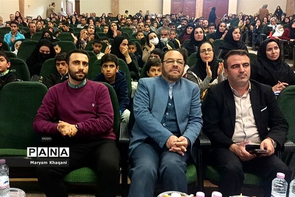 تجلیل از ستارگان قرآنی مقطع دبستان ناحیه 3 شیراز