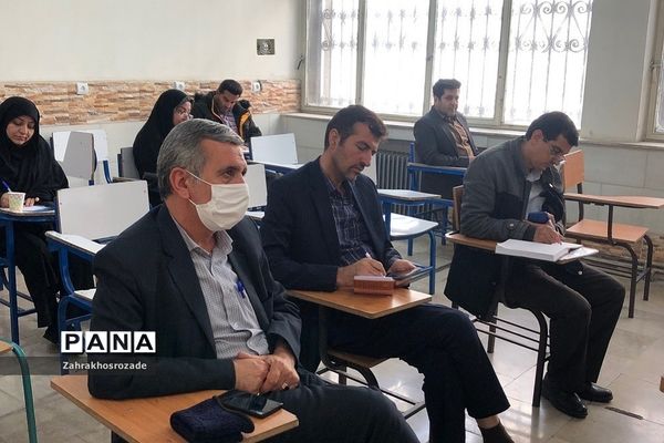 جلسه توجیهی واحد‌های پرورشی ویژه مدیران متوسطه اول و دوم در ناحیه دو ری