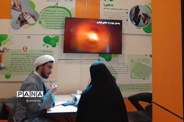 بازدید دانش‌آموزان ناحیه دو ری از نمایشگاه یاریگران زندگی