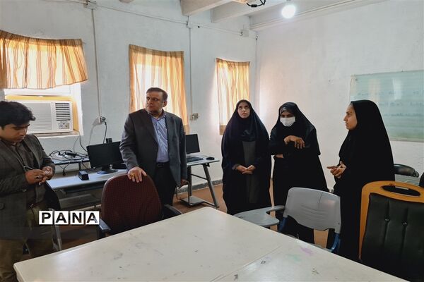 دیدار صمیمانه مدیرکل آموزش و پرورش هرمزگان با دانش‌آموزان بوموسی