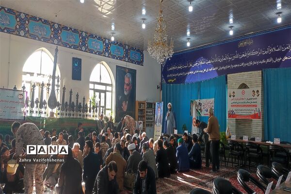 آیین عطرافشانی و غبارروبی آستان مقدس امامزاده نقی الهادی (ع)در شهرستان شیروان