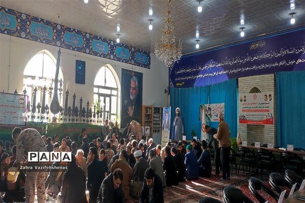 آیین عطرافشانی و غبارروبی آستان مقدس امامزاده نقی الهادی (ع)در شهرستان شیروان