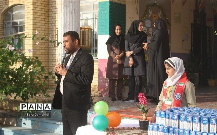 توزیع هفته‌ای ۲۵۰ هزار پاکت شیر در مدارس استان بوشهر/ فیلم