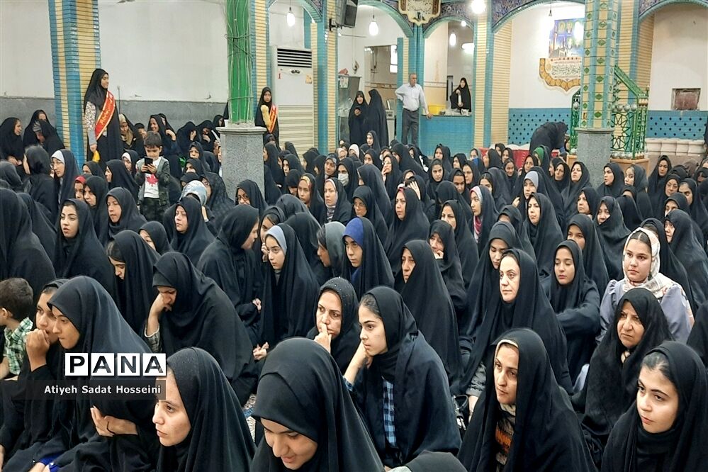 اجتماع بزرگ دانش‌آموزان مسافر سرزمین نور