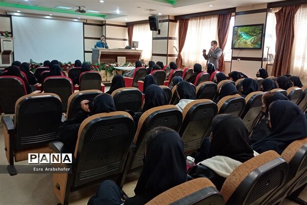 بازدید علمی دانش‌آموزان دبیرستان دخترانه علوی ناحیه 3  از بیمارستان امتیاز