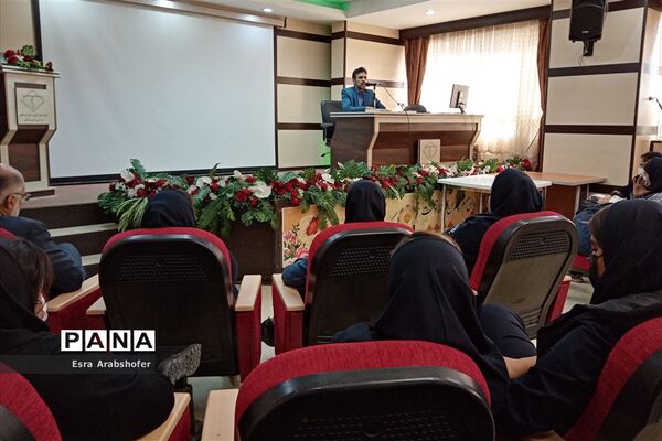 بازدید علمی دانش‌آموزان دبیرستان دخترانه علوی ناحیه 3  از بیمارستان امتیاز