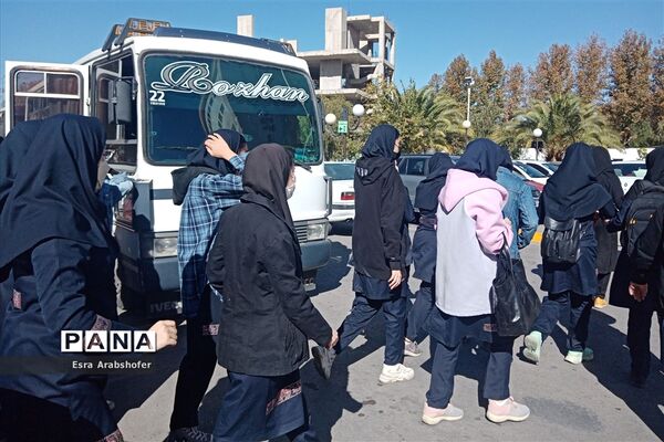 بازدید علمی دانش‌آموزان دبیرستان دخترانه علوی ناحیه 3  از بیمارستان امتیاز