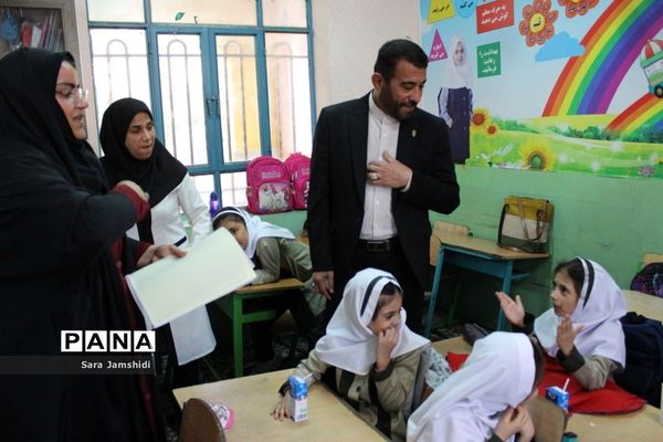 طرح توزیع شیر رایگان در مدارس استان بوشهر