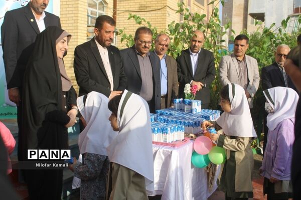 طرح توزیع شیر رایگان در مدارس استان بوشهر ( 2 )