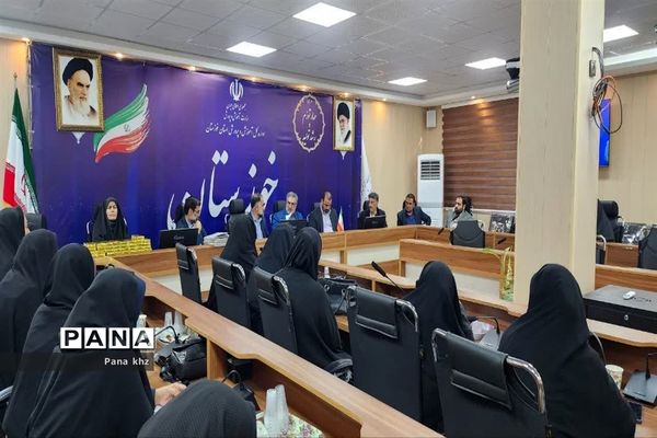 تجلیل از مدیران مدارس تشکیلاتی ناحیه یک اهواز