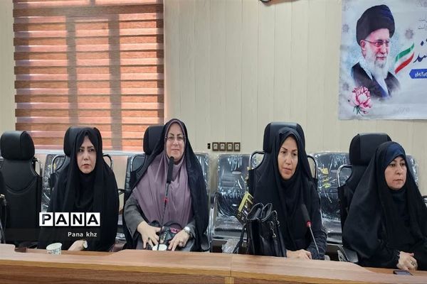 تجلیل از مدیران مدارس تشکیلاتی ناحیه یک اهواز