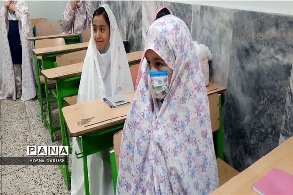 برگزاری کلاس‌های قرآن دوره اول دبستان شهدای فرهنگی