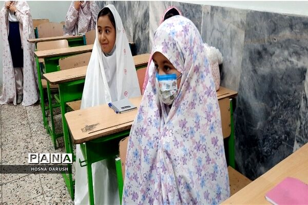 برگزاری کلاس‌های قرآن دوره اول دبستان شهدای فرهنگی