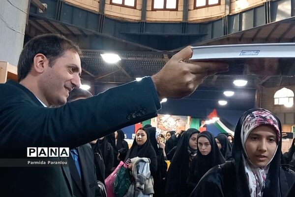 اعزام دانش‌آموزان دختر شهرستان ‌بهارستان به اردوی معنوی راهیان‌نور