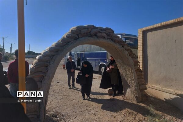 میزبانی شهدا در یادمان علقمه خرمشهر و قدمگاه شهدای غواص از نومعلمان فارس