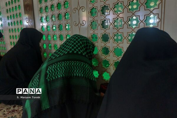 حضور دسته‌جمعی نومعلمان فارس در محضر اساتید ایثار و شهادت