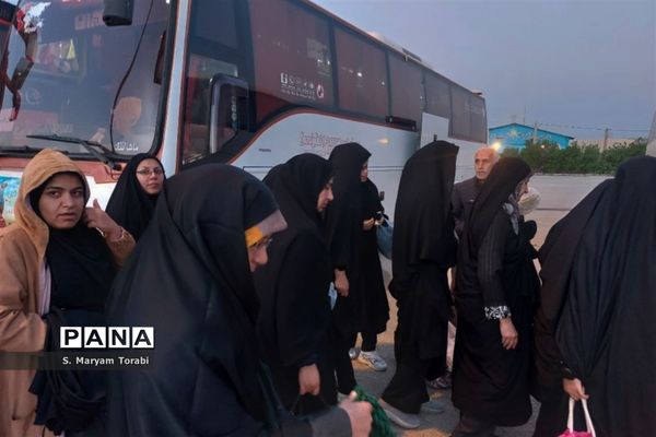 اردوی راهیان پیشرفت و بازدید نومعلمان استان فارس از شرکت پالایش نفت آبادان